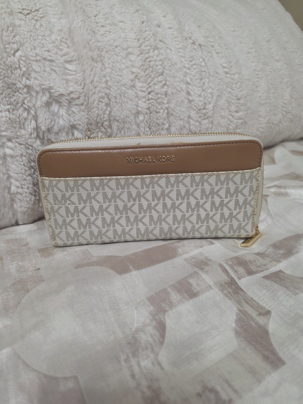 Michael Kors Beige & Tan MK Signature Zip Wallet